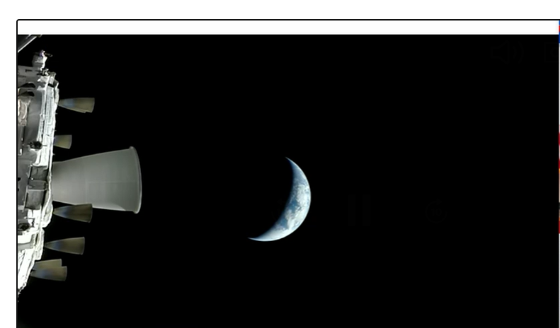 CatherineShear5's tweet photo. @Ted_E_kins @booklover9851 @NASA @DexterLePingers Paw waves pal we can just about see all our #Hedgewatch friends.
(Courtesy of @SkyNews)
It's awfully high up here but it sounds different to earth.
#CatsonMars #Nipfest #KittiesinSpace https://t.co/YKw2nAx3Up