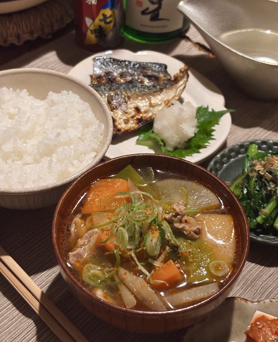 ii_____27's tweet photo. 久々の2人ごはんだった日、豚汁食べたいって言ってたから塩さば定食に🥢 https://t.co/pzUE08Bssh