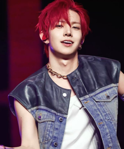 About Music tweet media