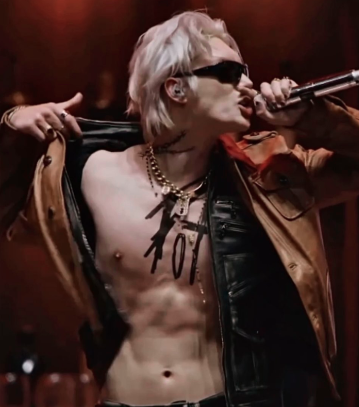 About Music tweet media