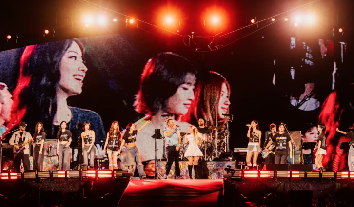 About Music tweet media