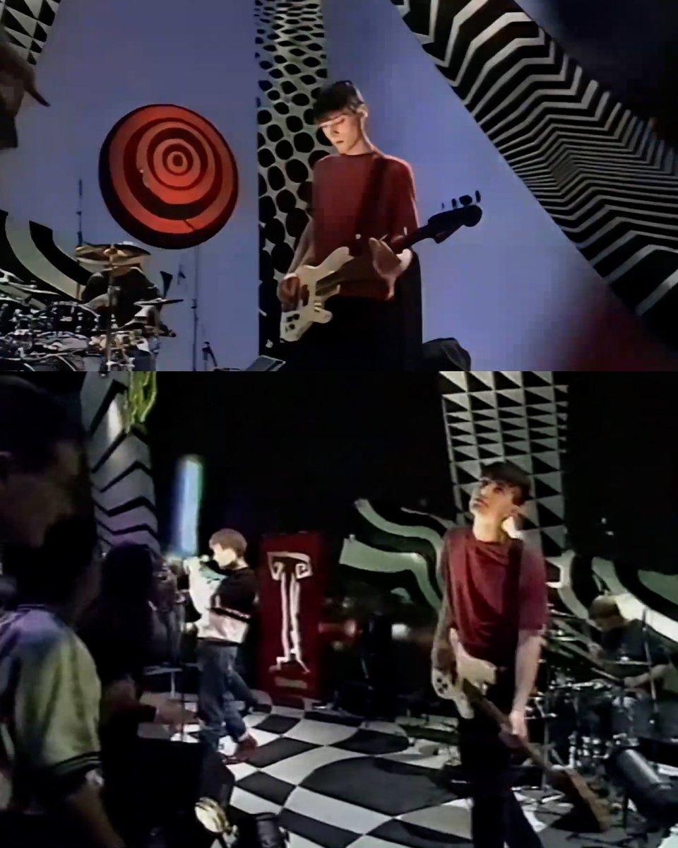 Alex James tweet media