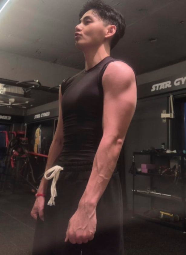 About Music tweet media