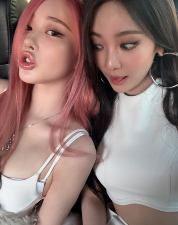 About Music tweet media