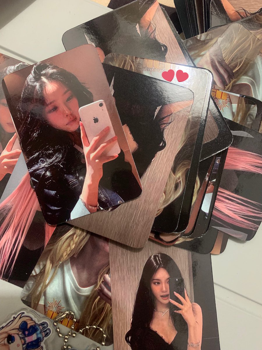 aeera || freebies check pinned📌 tweet media