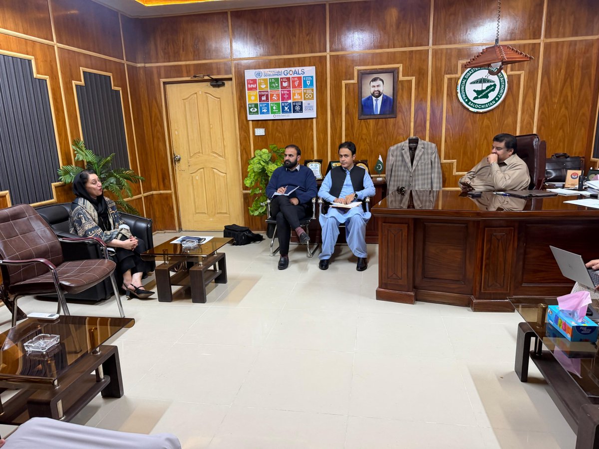 unwomen_pak's tweet image. Day 4 | Mission Quetta
DCR @FahmidaIqbal, meets Director Planning, #PDMA Balochistan, Mr. Naveed Ahmad &amp;amp; team to advance gender-responsive disaster risk management.

Focus: gender data, inclusive planning &amp;amp; women’s leadership in resilience efforts.

#DRR #GenderEquality