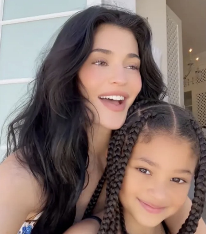 SweetMarie tweet media