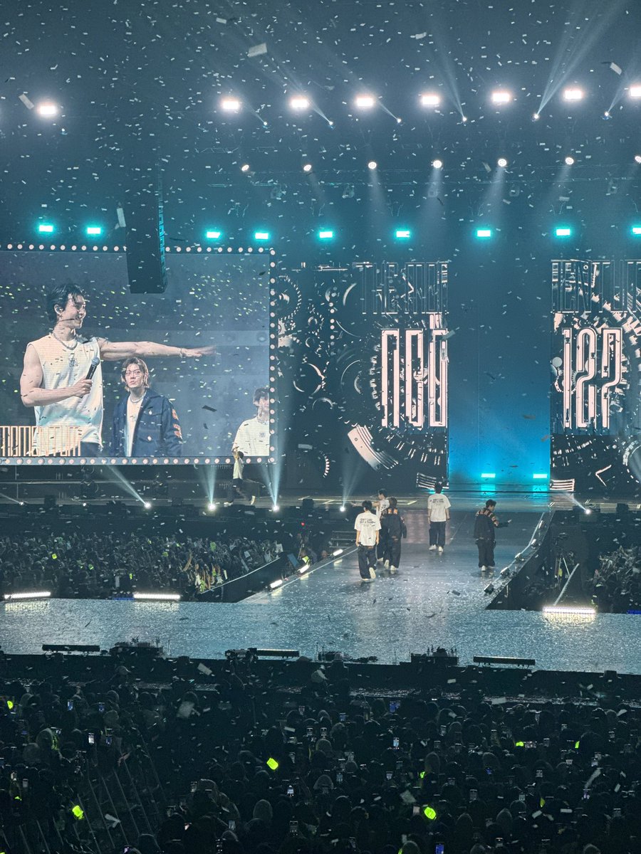 Claire Lune tweet media