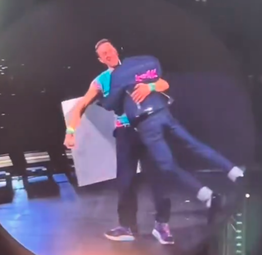 About Music tweet media