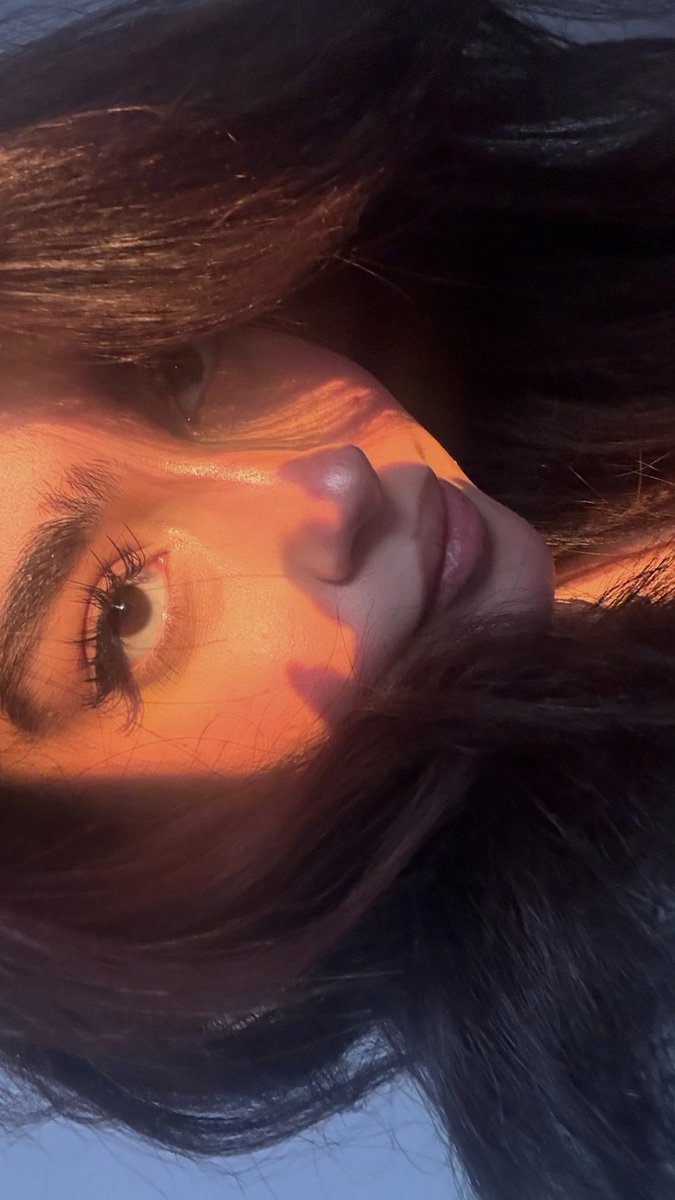 اِلاهه tweet media