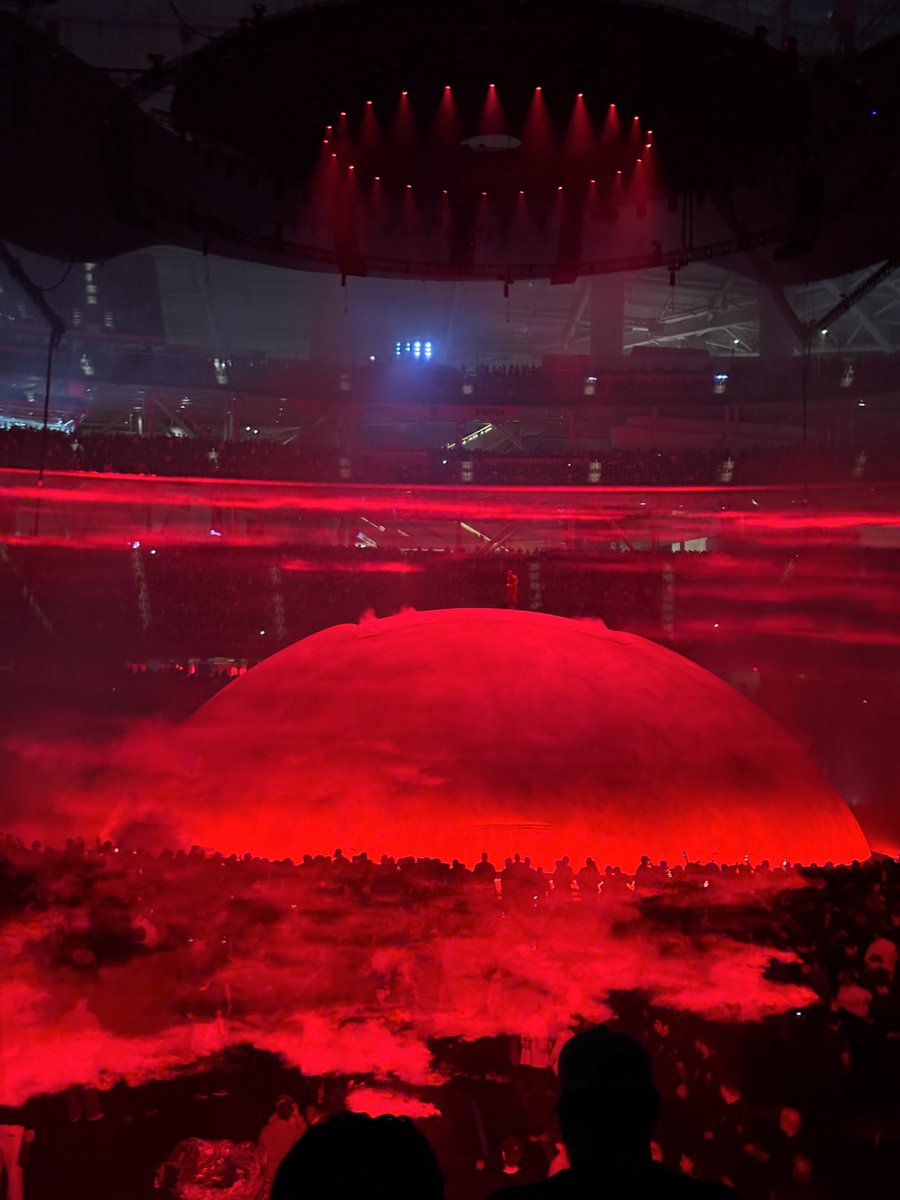 laura 🪽 tweet media