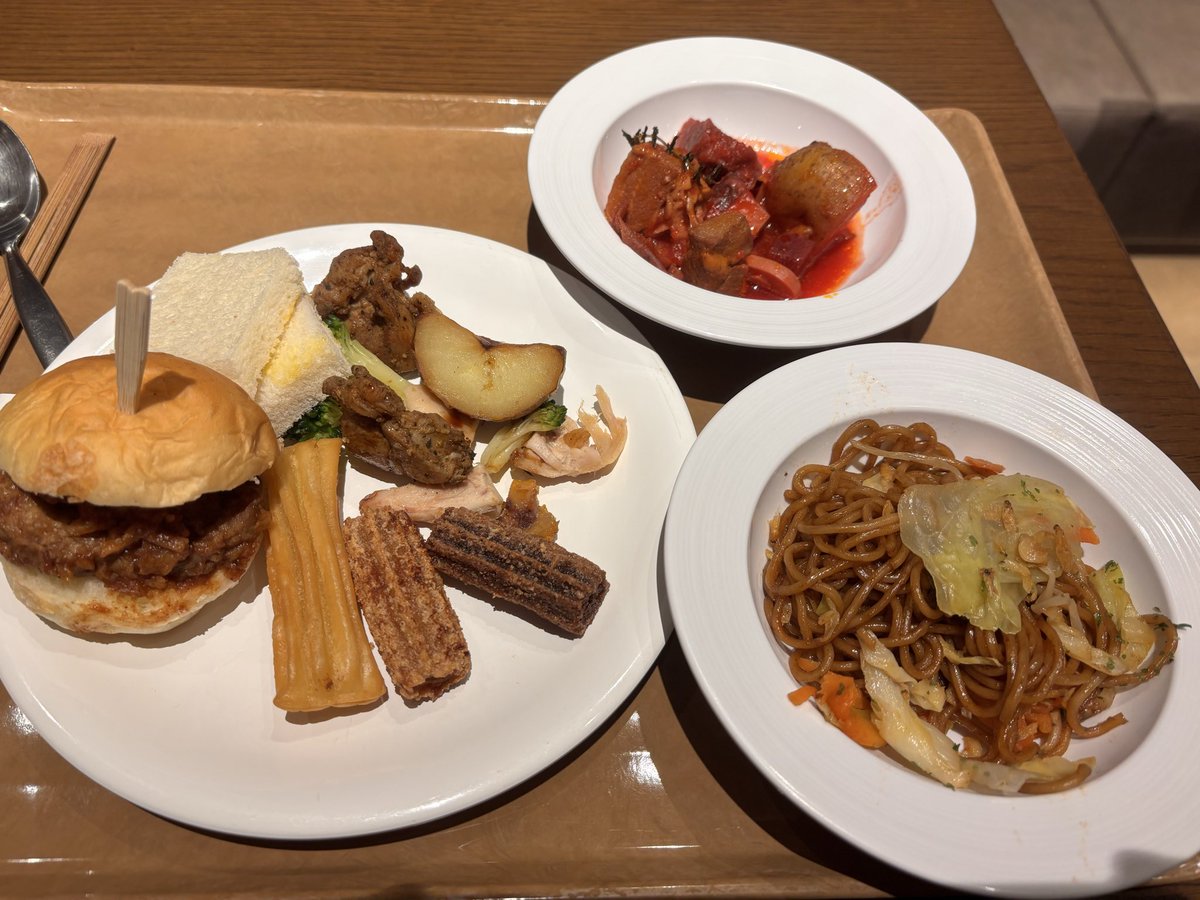 ななみ tweet media