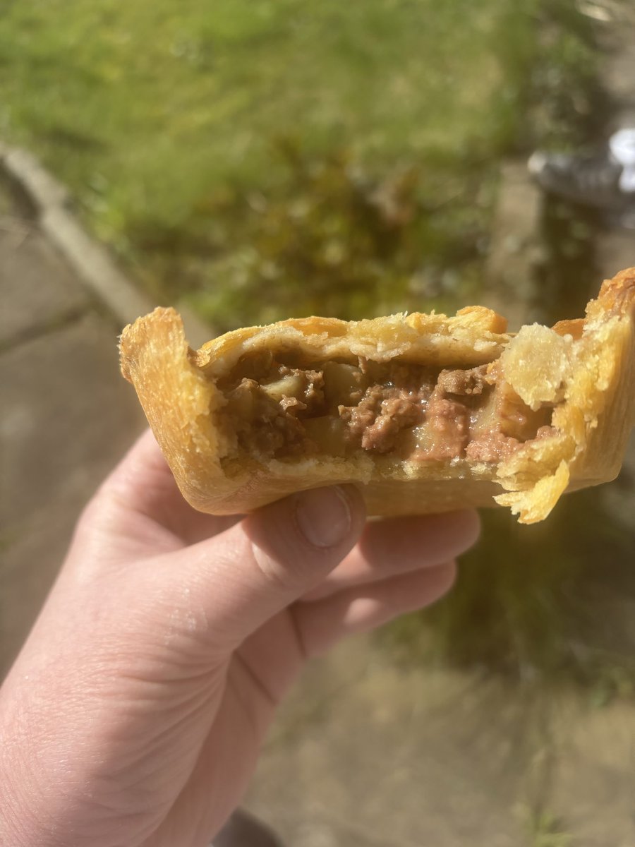 David Bradshaw tweet media