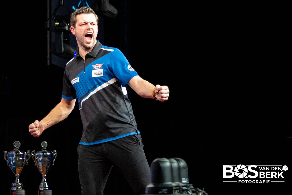 NederlandseDartsBond tweet media