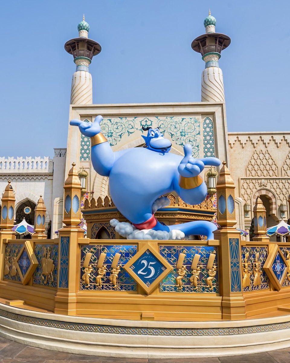 MezzoMikiD's tweet photo. 東京ディズニーシー25周年”スパークリング・ジュビリー”デコレーション続々登場中☆ https://t.co/6XAW9On7Mt https://t.co/4AtFHV23qD