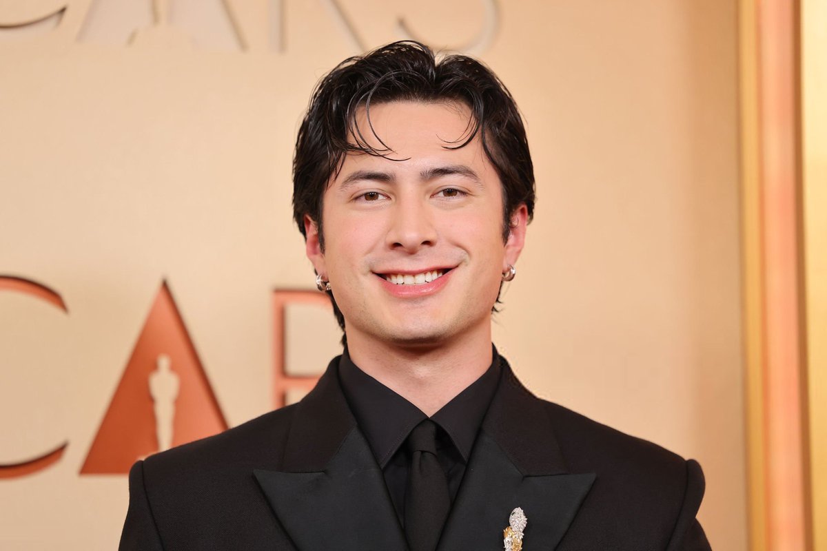 Hudson Williams Updates tweet media