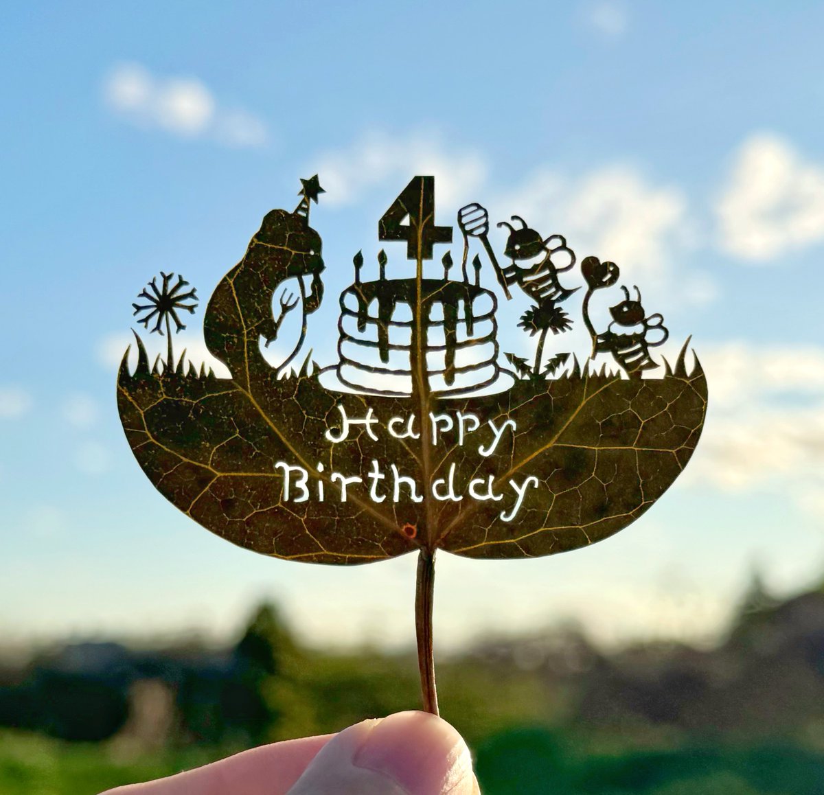 リト@葉っぱ切り絵 tweet media