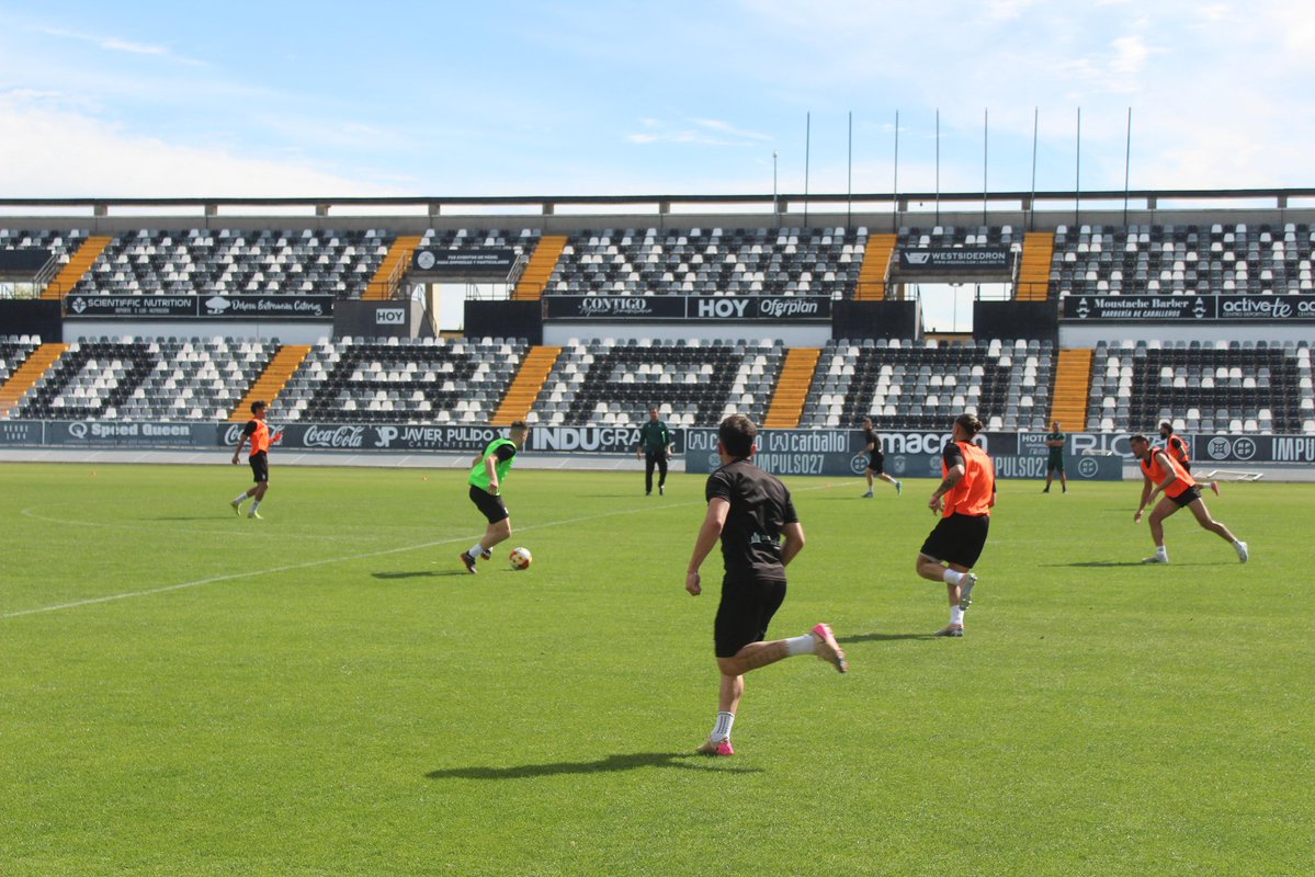 CD Badajoz tweet media