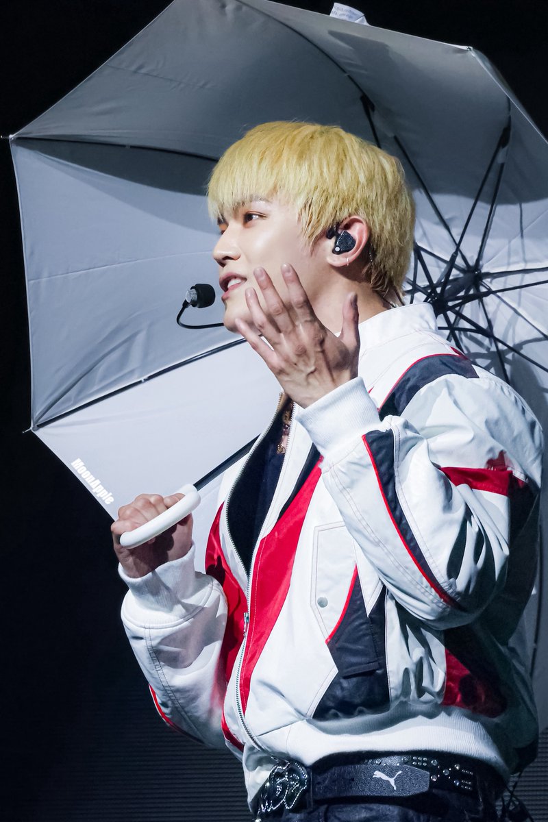 𝐌𝐨𝐨𝐧𝐀𝐩𝐩𝐥𝐞 tweet media