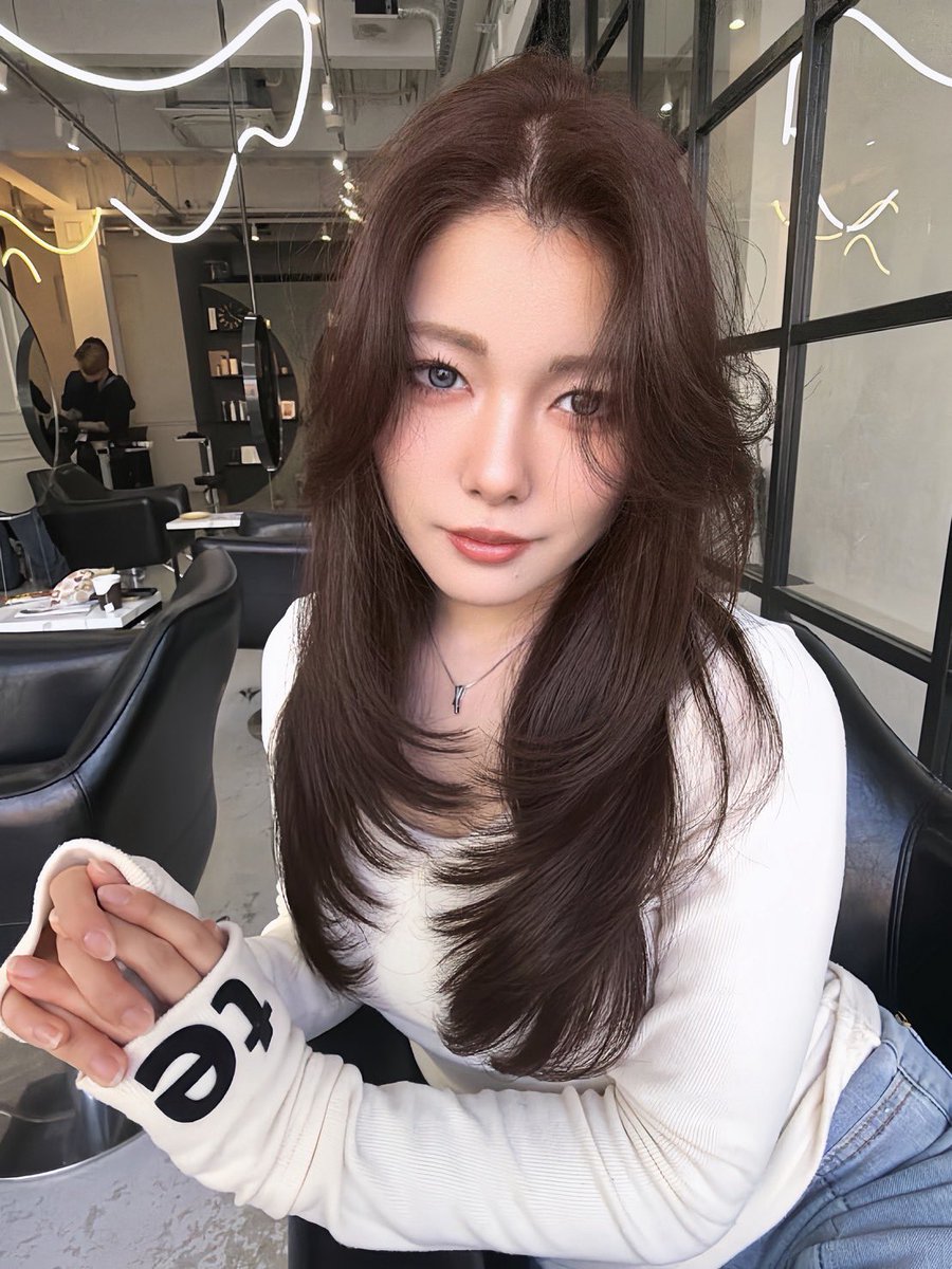 ひなりえ☾広島フリーランスモデル tweet media