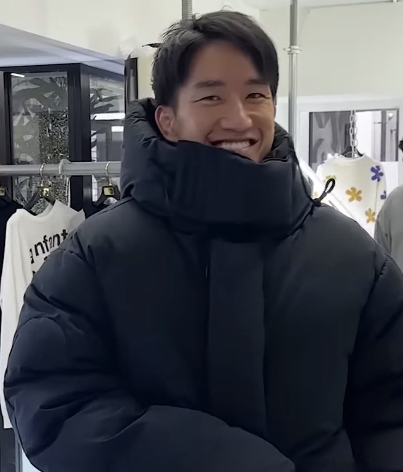 NOT アサシン　格オタフォロバするで tweet media