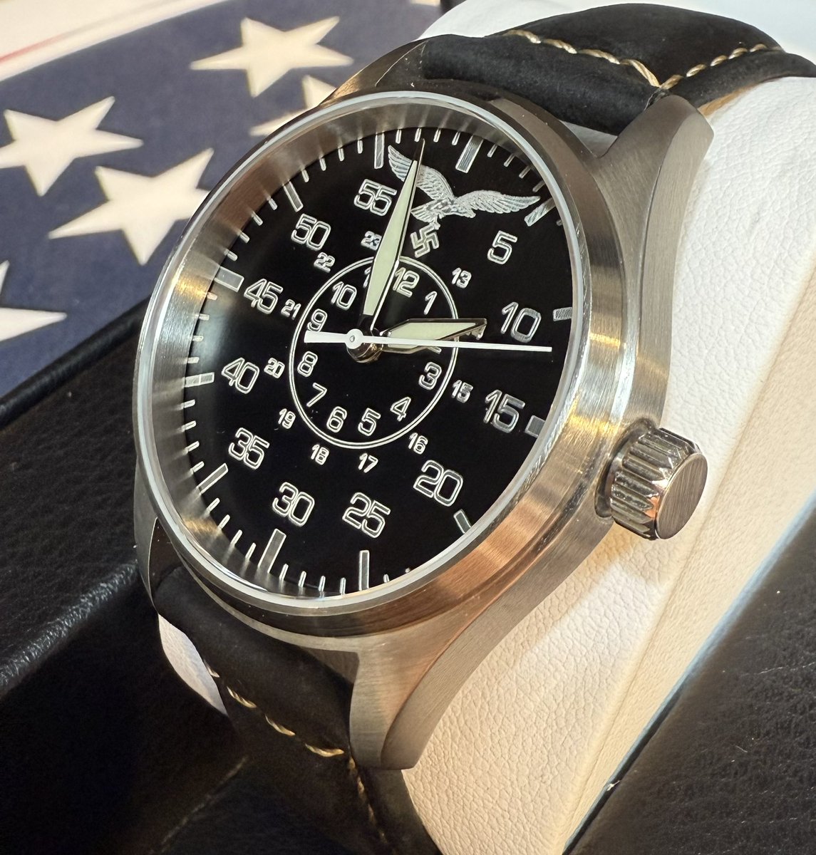 Frenly Watch Co. tweet media