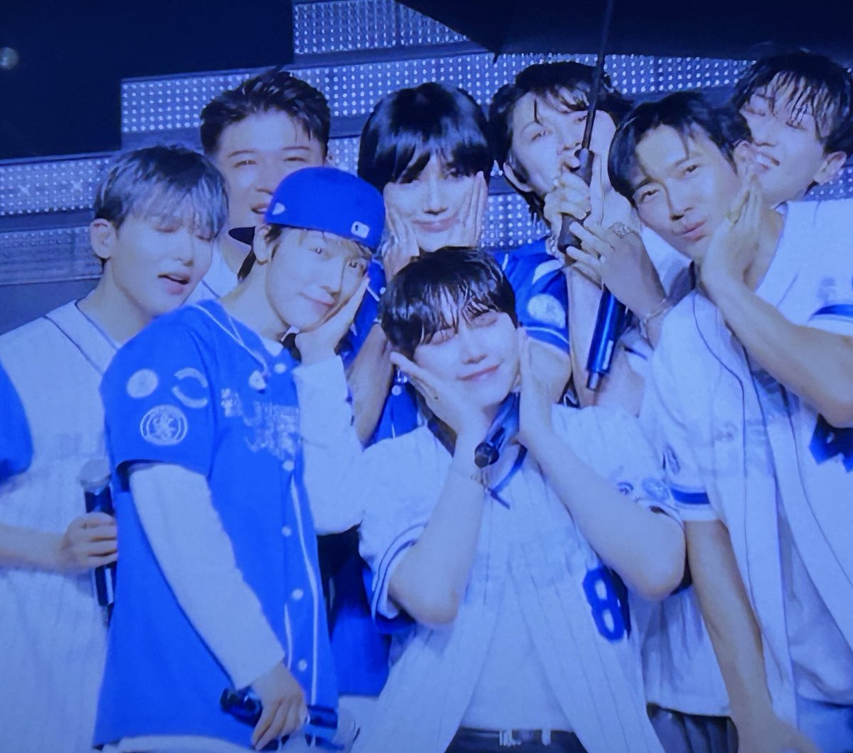 めんま tweet media