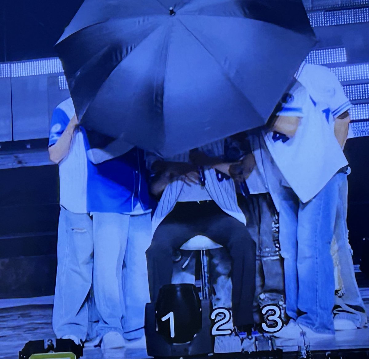 めんま tweet media