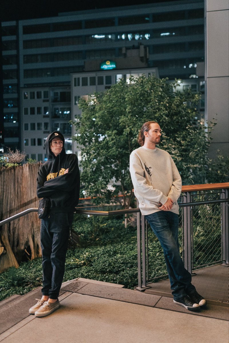 Oddly Eazy tweet media