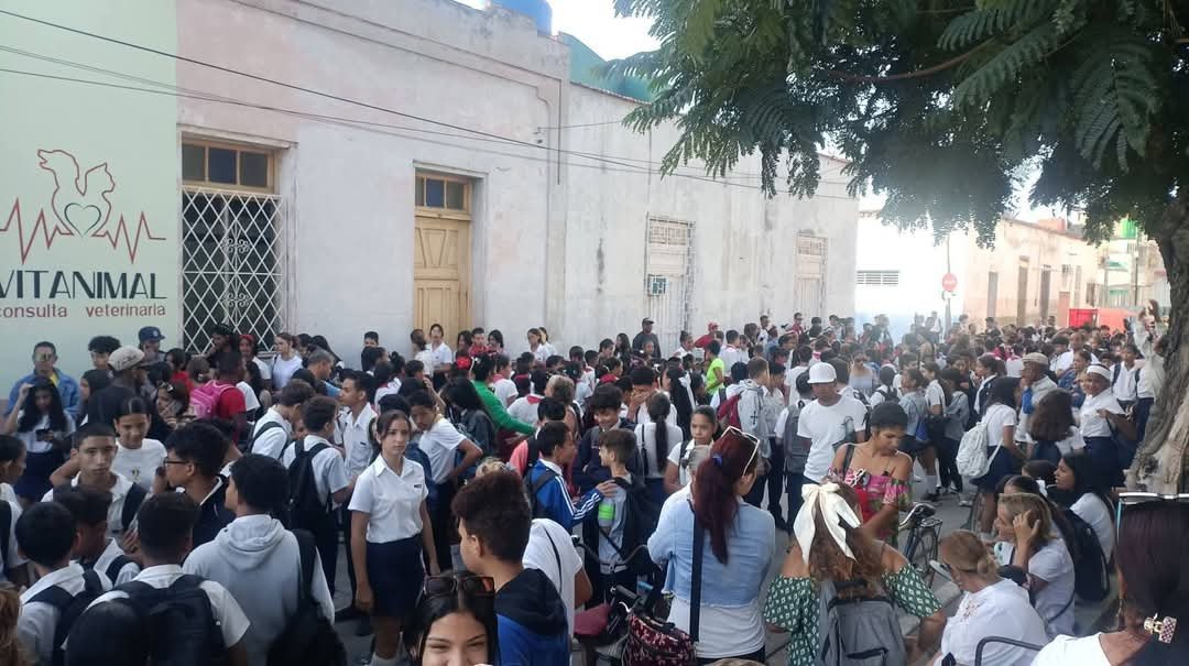 ¡Viva la juventud y los pioneros!
¡Qué viva la alegría y la paz!
#JuventudCentenaria 
#ProvinciaGranma