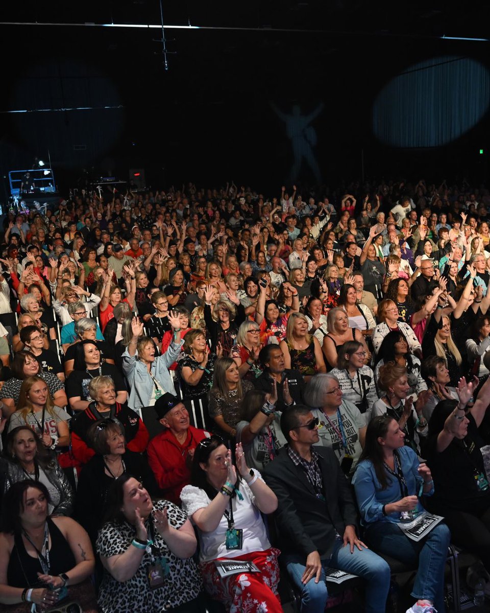 Graceland tweet media