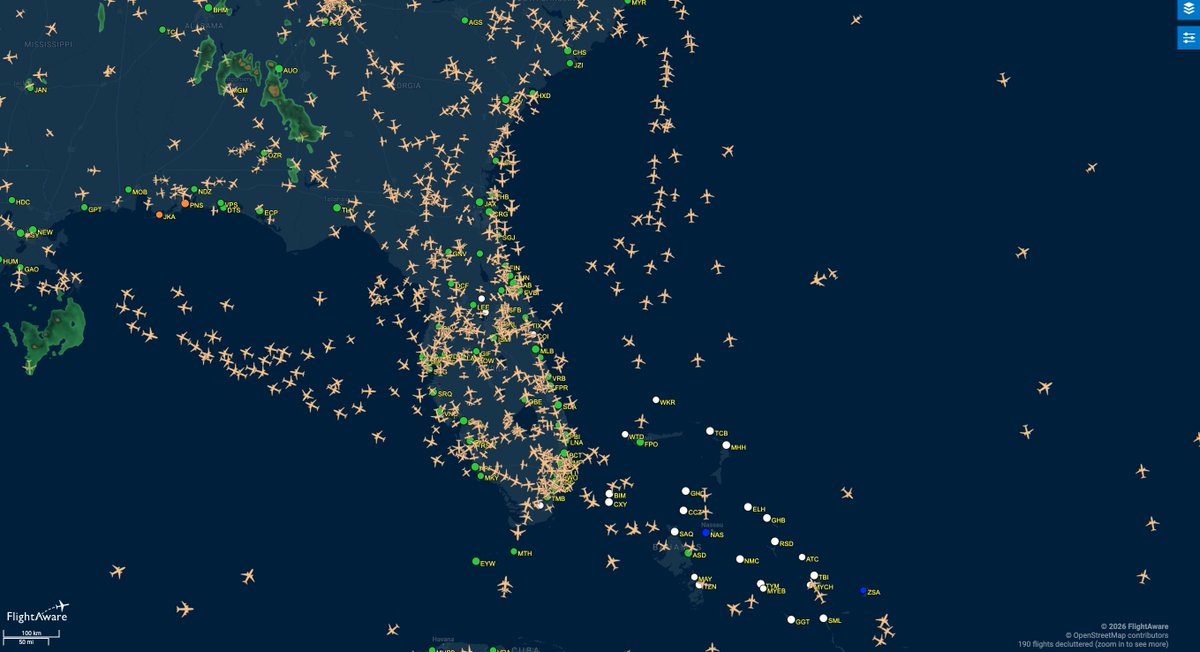 FlightAware tweet media