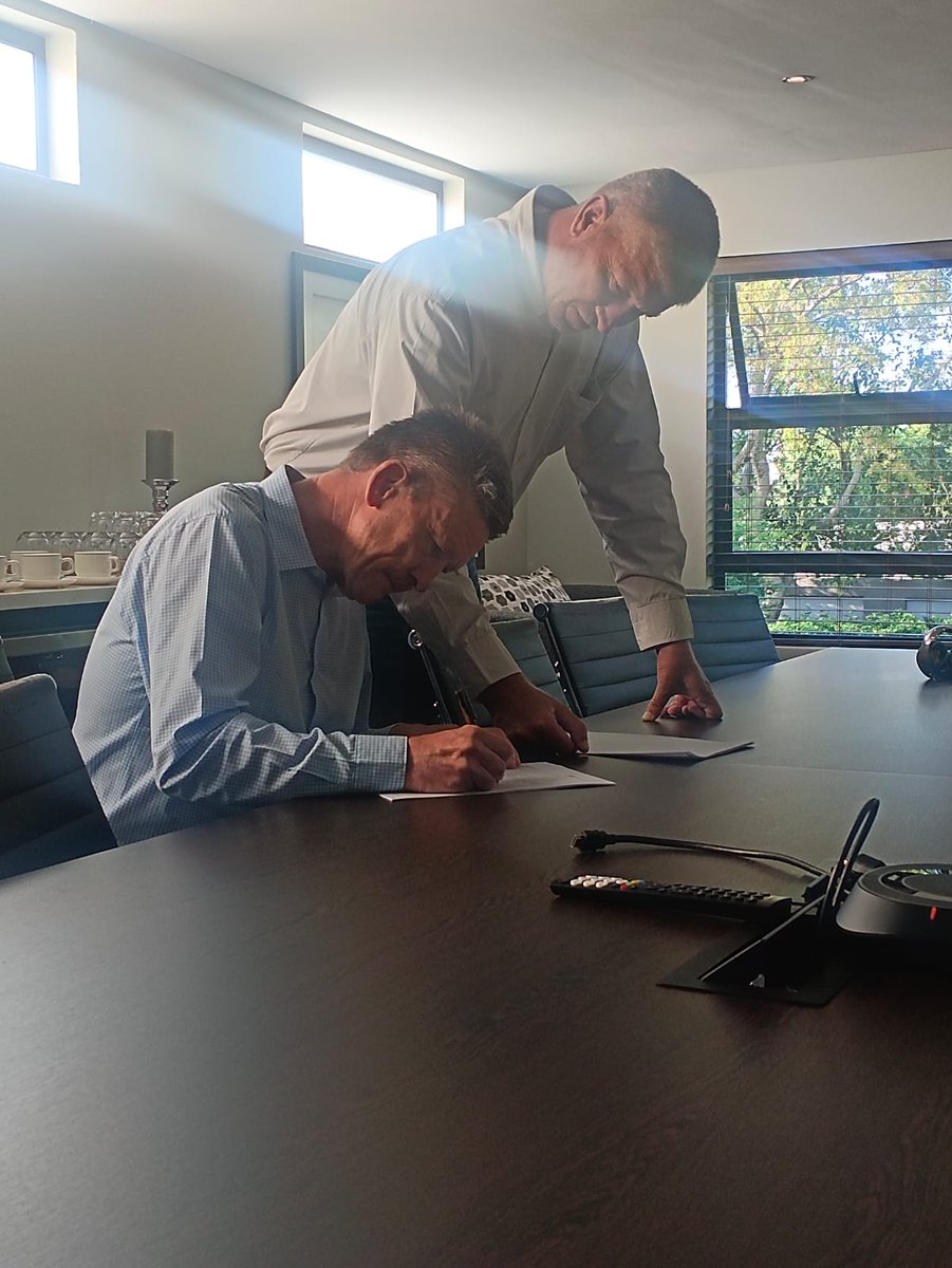 Fidelity Services Group tweet media