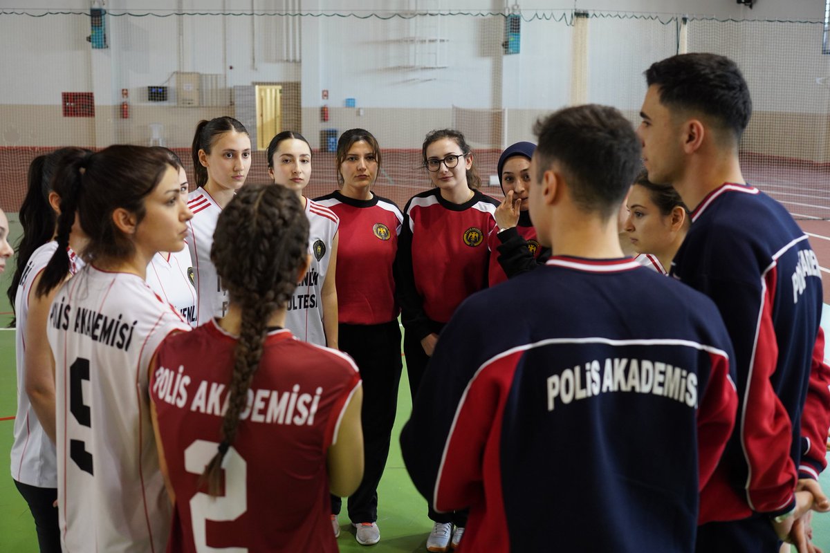 Polis Akademisi tweet media