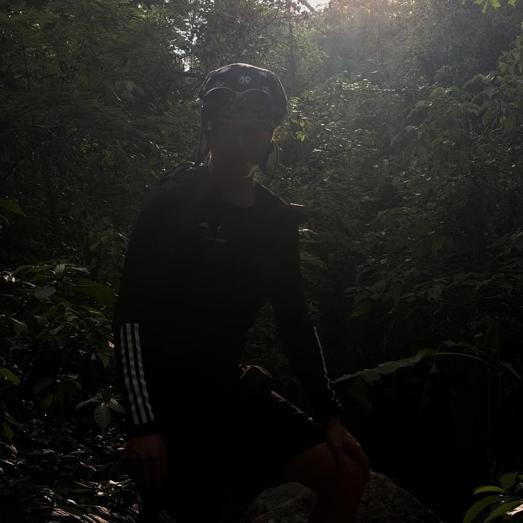 Build_Family FC tweet media