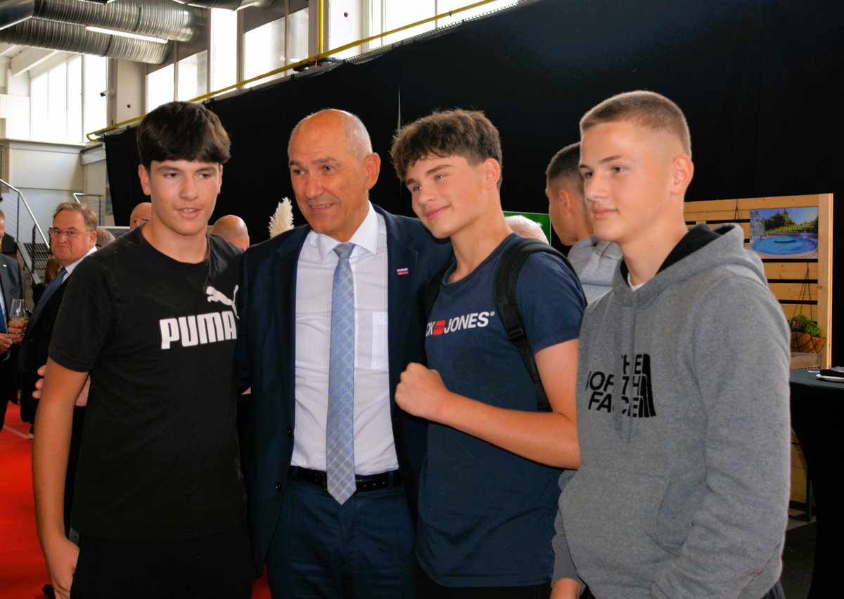 Slovenec 🇸🇮 🇸🇮 🇸🇮 tweet media