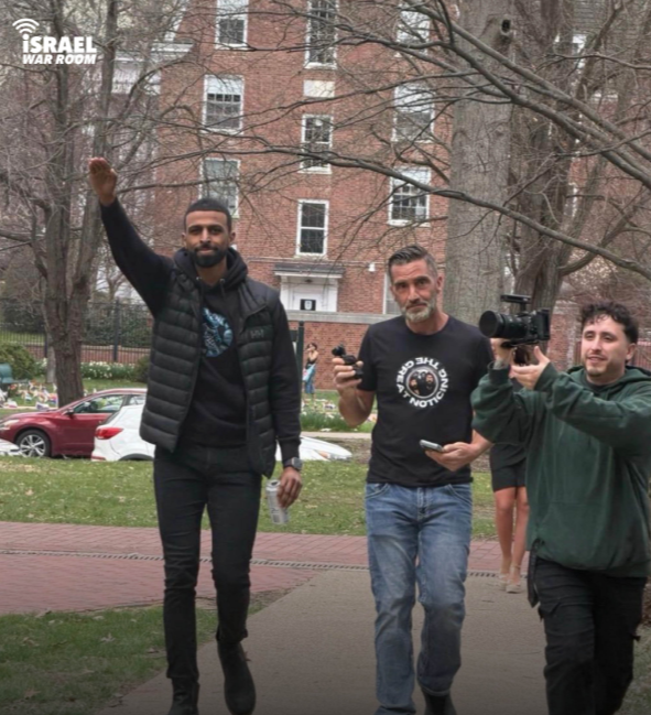 NizNellie3 tweet media