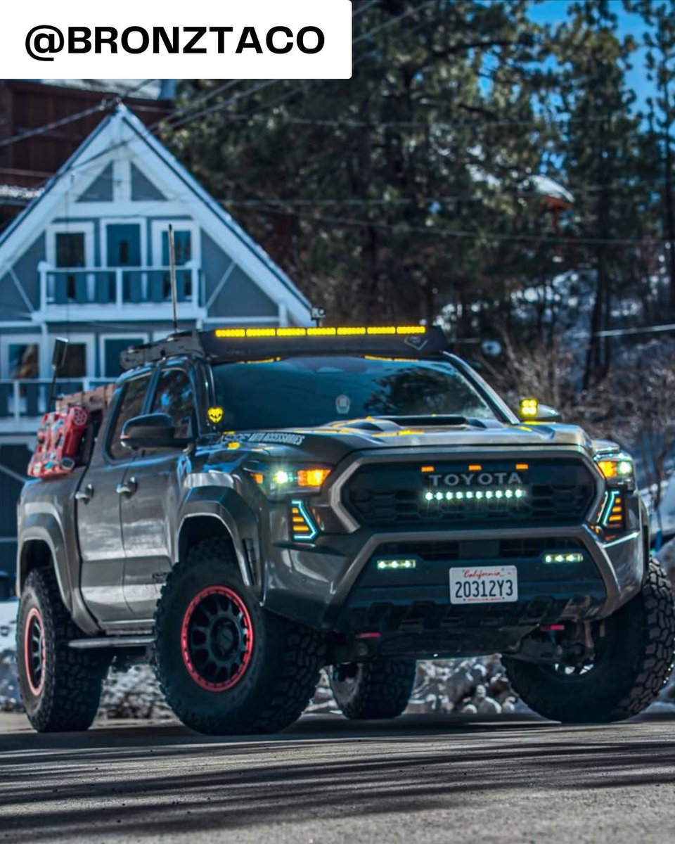 ToyotaOfOrange's tweet image. If you had a Toyota truck, you’d be looking for any excuse to hit the road.
⁠
Experience the joy of driving and see why life feels better on the road with Toyota of Orange. 🚘✨⁠
⁠
Thank you to @bronztaco for the photo!⁠
⁠
#ToyotaofOrange #ToyotaTrucks #TruckLife