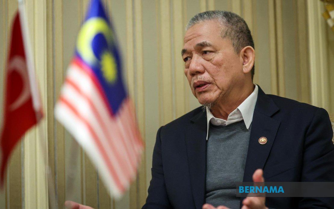 BernamaBiz's tweet image. Bekalan Petroleum Negara Kekal Stabil, Kerajaan Siap Sedia Pelan Kontigensi - TPM Fadillah

#BernamaBiz #petroleum #bekalan 

 bernamabiz.com/news-bm.php?id…