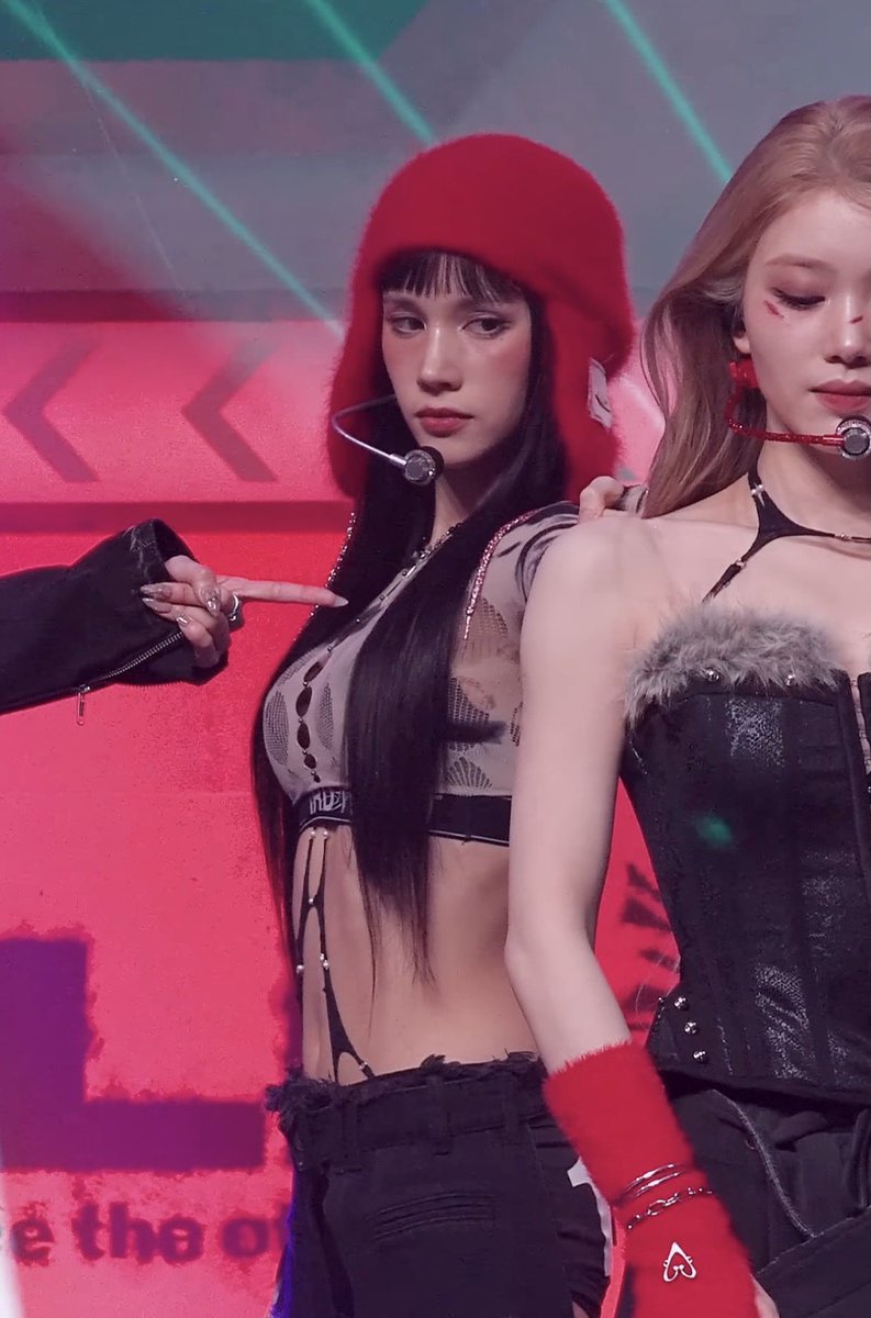 iris ☘️ tweet media