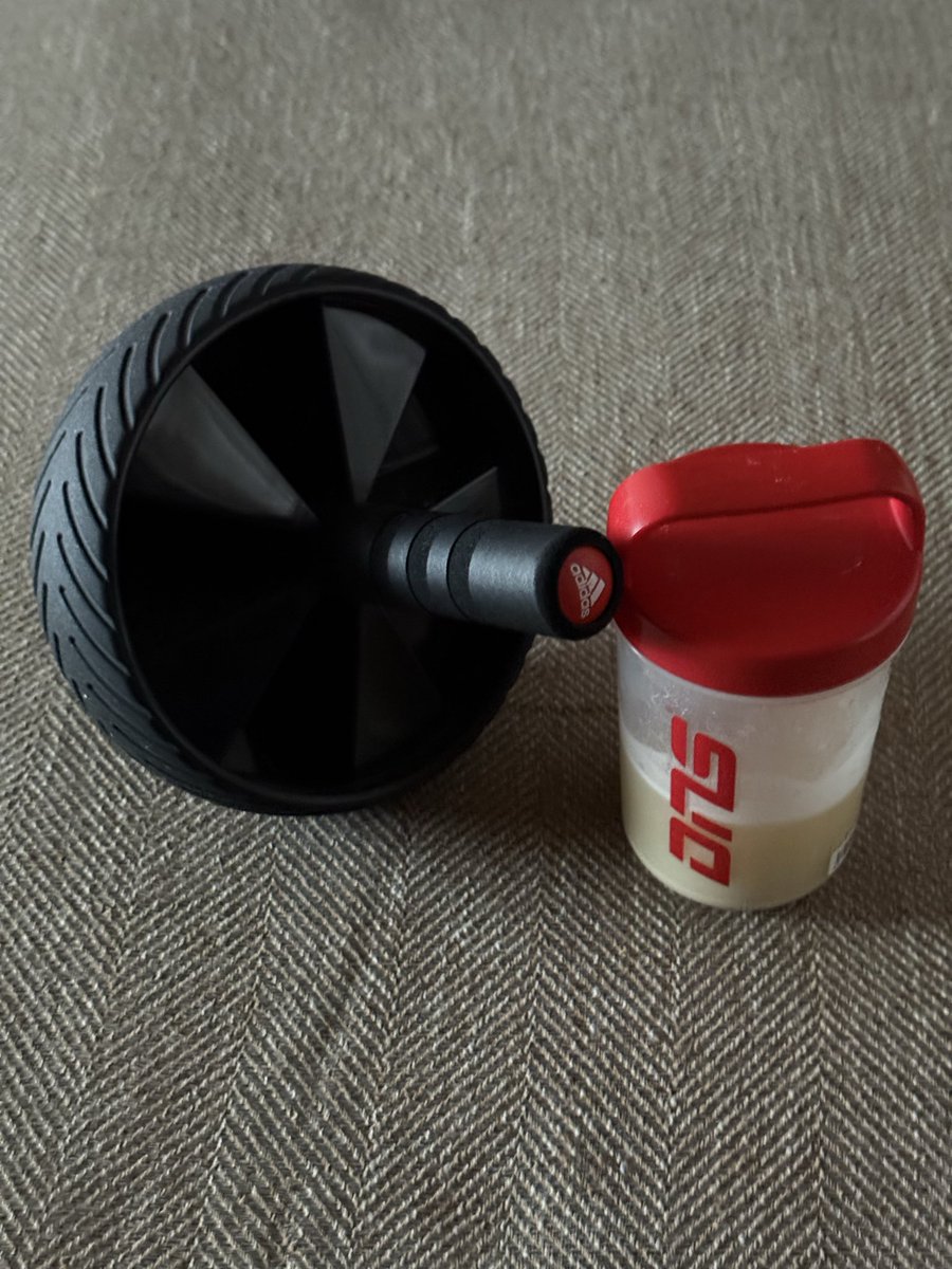 ひでちん tweet media