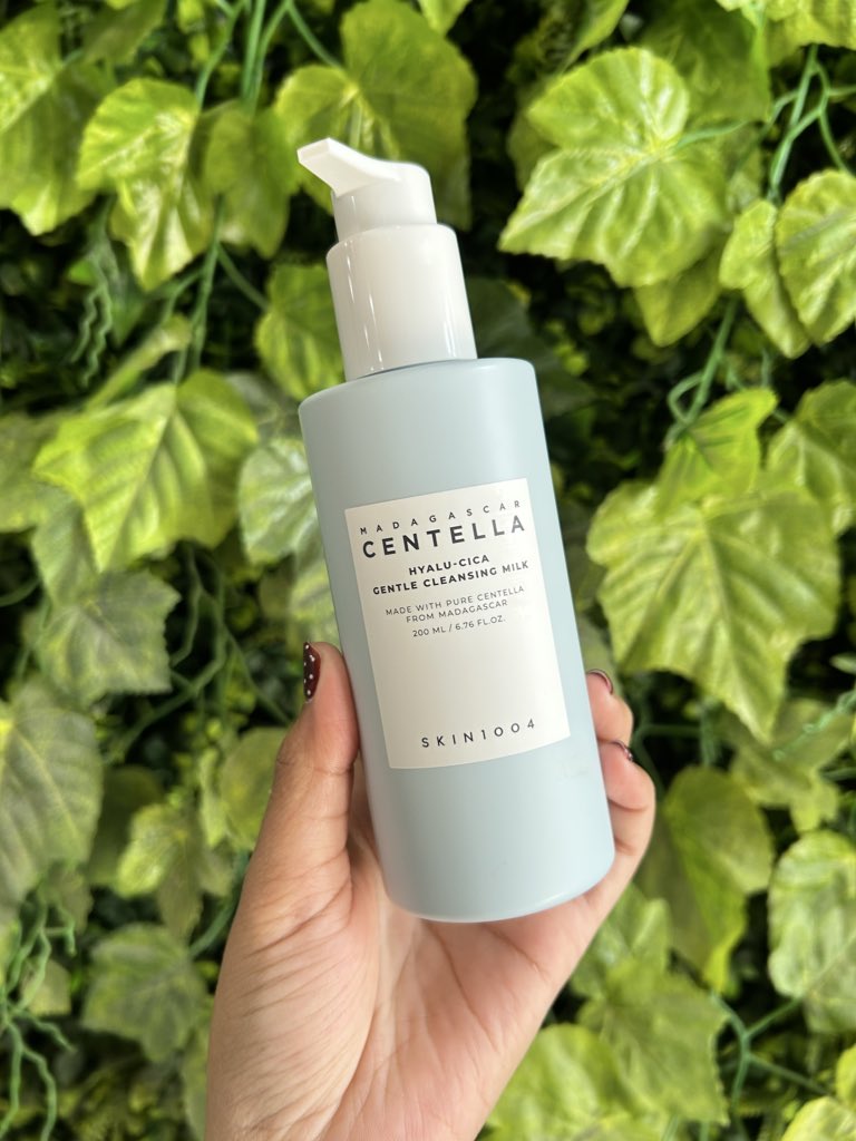 tarochococookie's tweet photo. punya kulit gampang banget kering memang agak picky buat pilih cleanser yang cocok buat dimuka. 

apalagi wajib banget yang namanya doble cleanser👍🏻 https://t.co/S1RX7UhulX