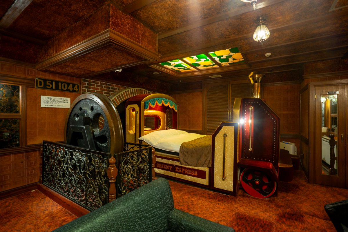 おにつかさん tweet media