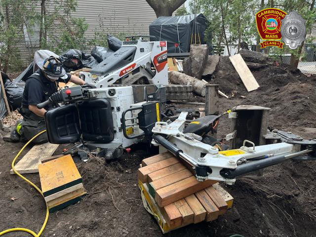 Cambridge Fire Dept. tweet media