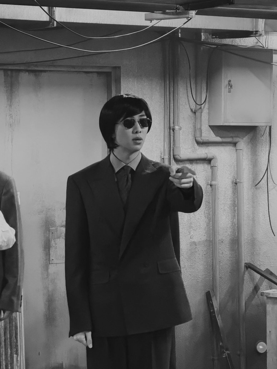 Pink Charts 💕 tweet media