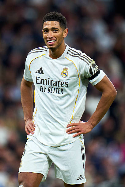 (fan) REAL MADRID FANS 🤍 tweet media