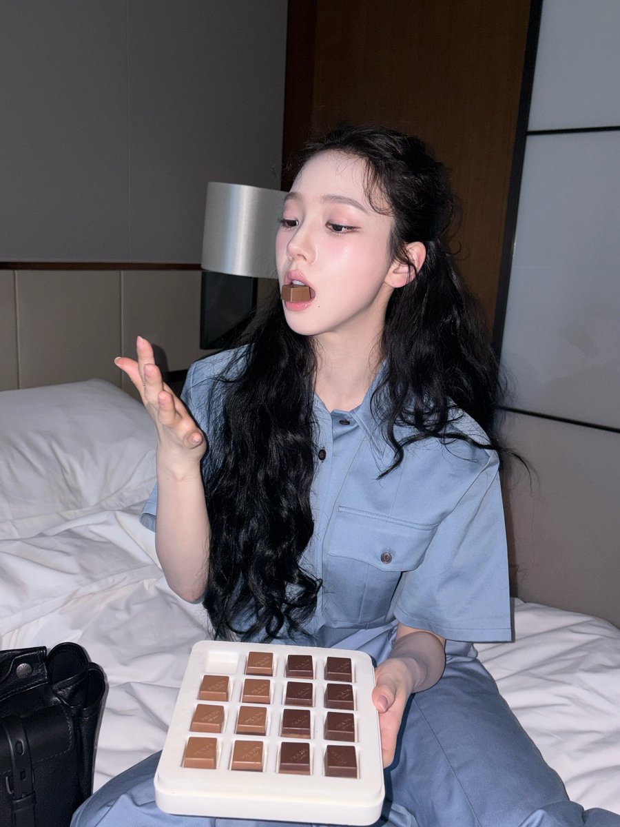 َcatrielle. tweet media