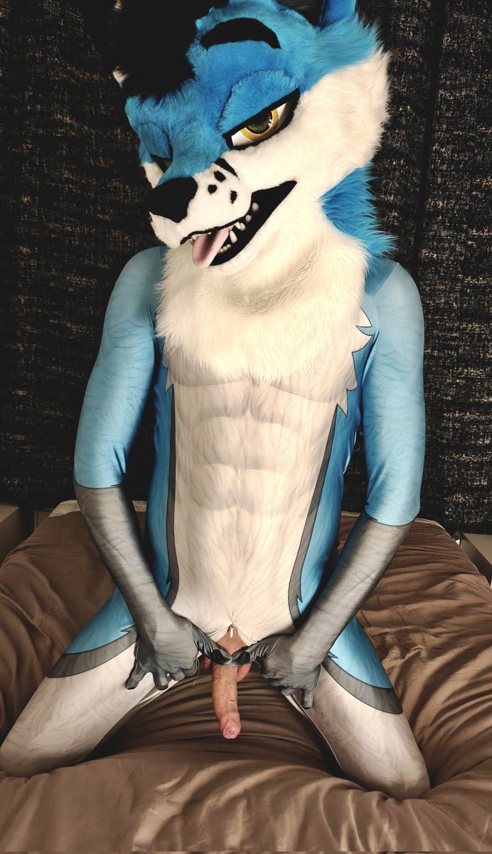 Darker shades of blue🔞🦊🩵🔜FZ🇮🇹 tweet media