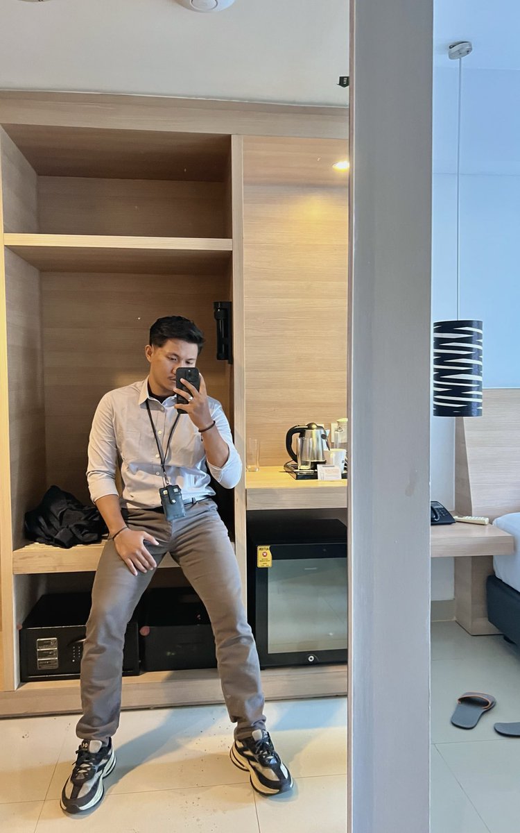 inirezkyiskndar's tweet photo. long weekend enaknya? ngntt https://t.co/8mB25POJXy