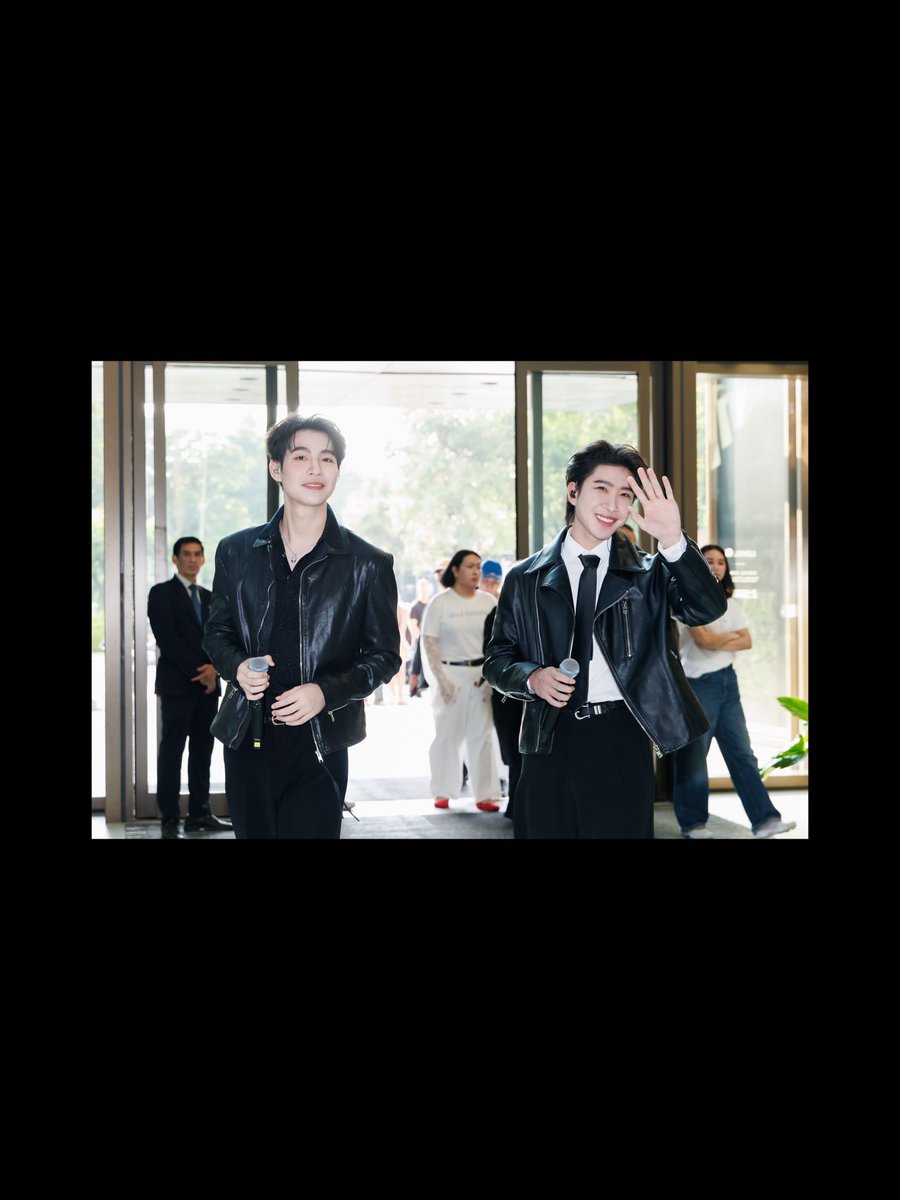 ForKhaotungg_'s tweet photo. พร้อมทุกอารมณ์ ไม่ไหล ไม่เลอะ ติดทนขั้นสุด💧
KATE God of Tears for Intense Crying
มั่นใจได้ทั้งวัน
IG : khaotungg (update)
FIRSTKHAOTUNG WITH KATE
#KATExFirstKhaotung
#KATEThailand #KATEtokyo #Godoftears #KATExEVEANDBOY #เฟิร์สข้าวตัง
#khaotungg #เด็กน้อยของขต https://t.co/0GObD3rkC3